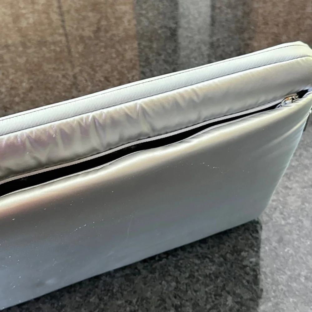Athleta Silver Metallic Laptop Sleeve VGUC